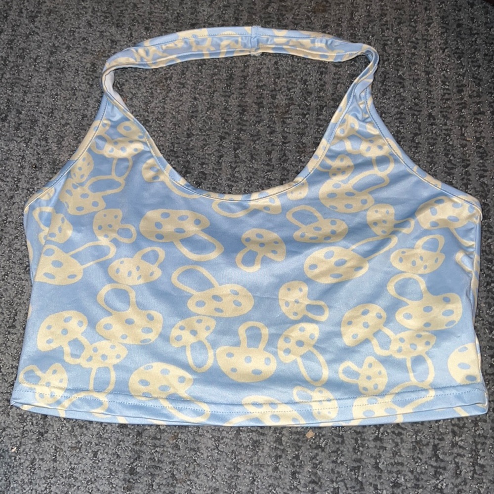mushroom haulter top